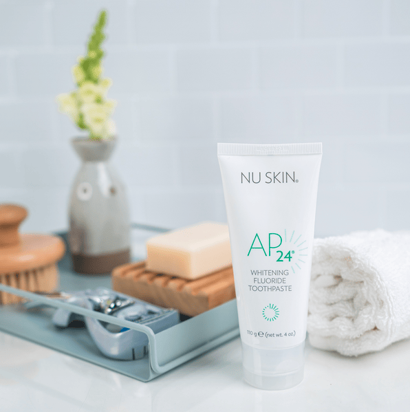 Nu Skin AP24 Whitening Zahncreme Tisch Nu Skin AP24 Whitening Zahncreme Tisch